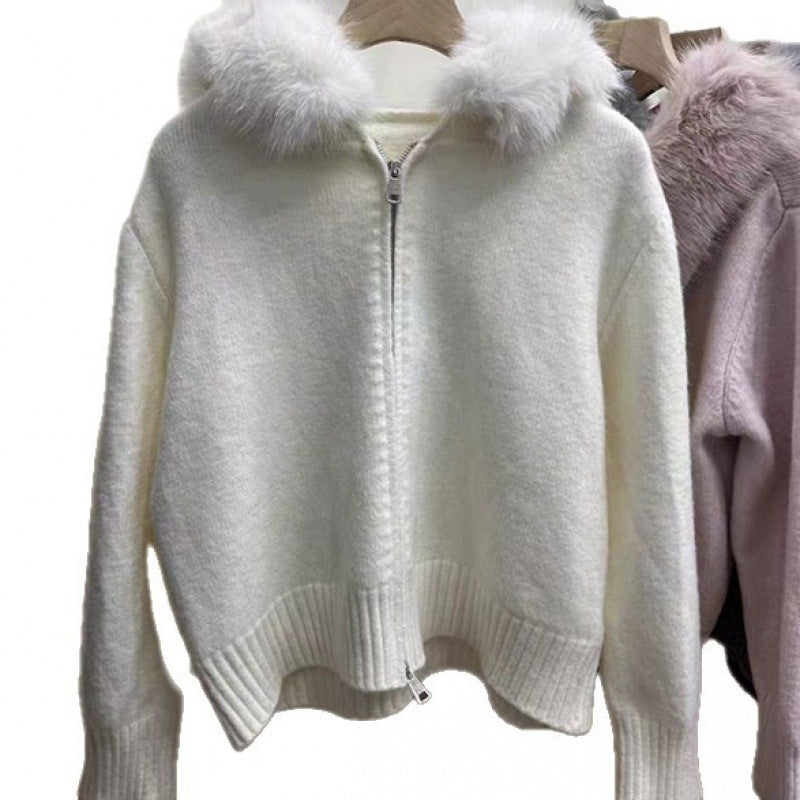 Kvinnors hoodie med lyxig pälskrage och praktiska fickor Mirla-Eva Jonsson