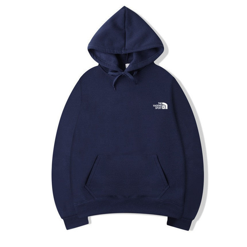 Kvinnors hoodie med mjukt fleecefoder och stilren minimalistisk design Mirla-Eva Jonsson