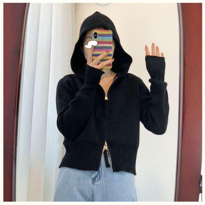 Kvinnors hoodie med modern dragkedja och skräddarsydd passform Mirla-Eva Jonsson