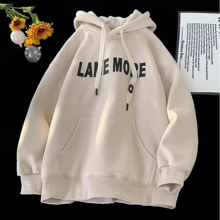 Kvinnors hoodie med modern text och exklusiv design Mirla-Eva Jonsson