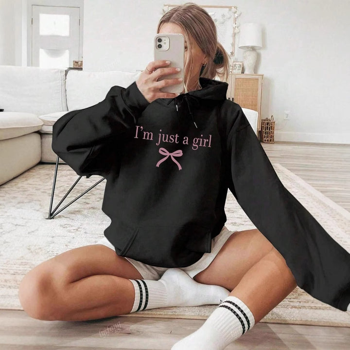 Kvinnors hoodie med modern tryck och klassisk passform Mirla-Eva Jonsson