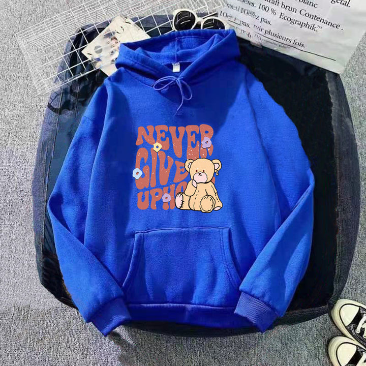 Kvinnors hoodie med motivationsdesign av björn Mirla-Eva Jonsson