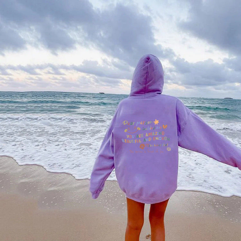 Kvinnors hoodie med motivationstryck och bekväm passform Mirla-Eva Jonsson