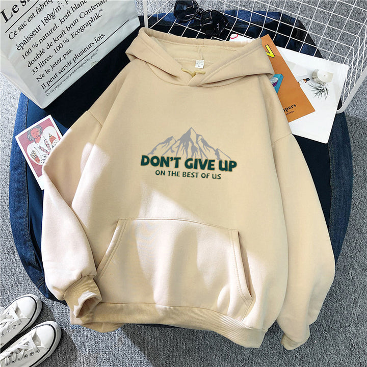 Kvinnors hoodie med motiverande bergsdesign Mirla-Eva Jonsson