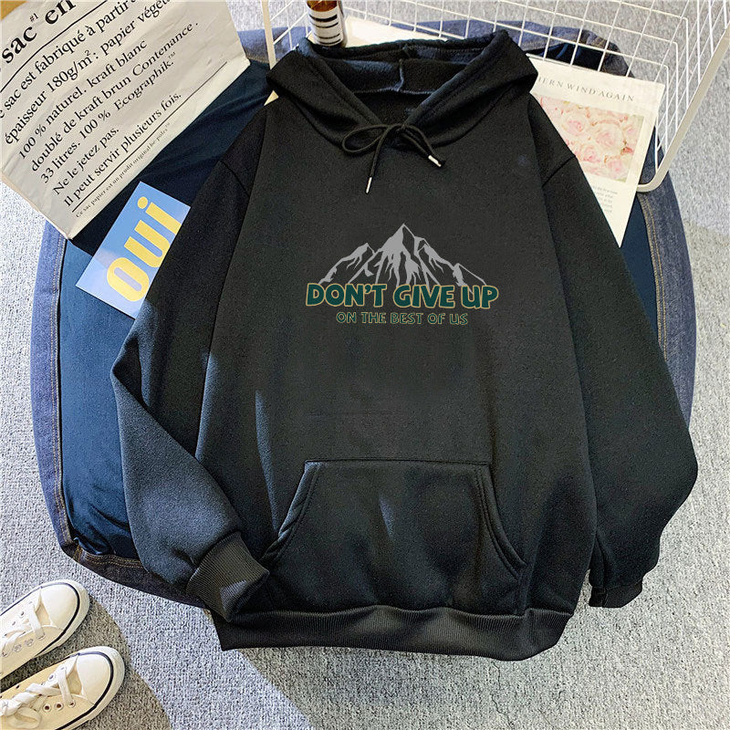 Kvinnors hoodie med motiverande bergsdesign Mirla-Eva Jonsson
