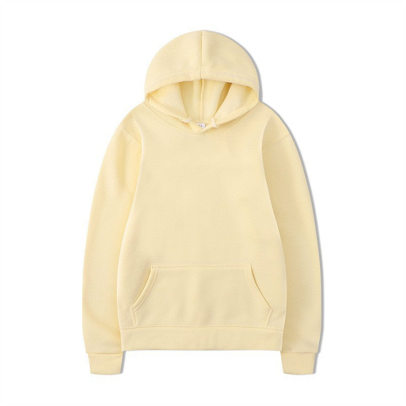Kvinnors hoodie med praktisk kengurulomme och högkvalitativt material Mirla-Eva Jonsson