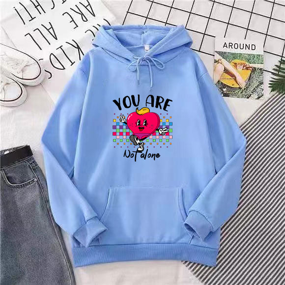 Kvinnors hoodie med rolig hjärtdesign Mirla-Eva Jonsson