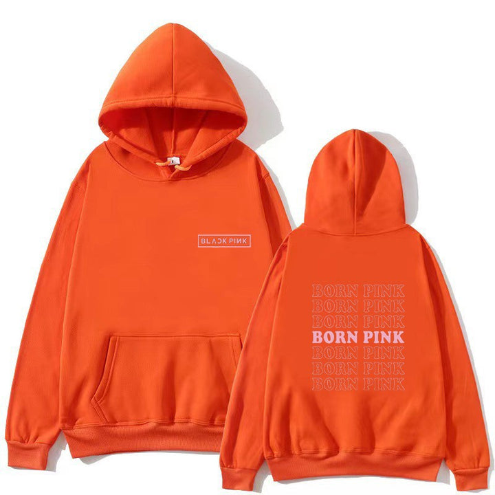Kvinnors hoodie med slående grafisk design Mirla-Eva Jonsson