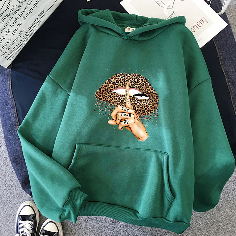 Kvinnors hoodie med slående leopardmönster Mirla-Eva Jonsson