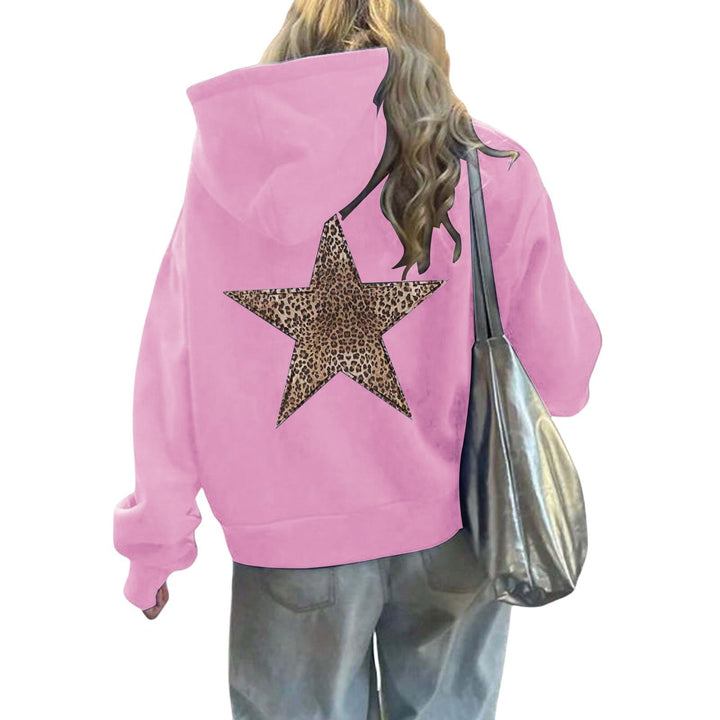 Kvinnors hoodie med slående leopardstjärndesign Mirla-Eva Jonsson