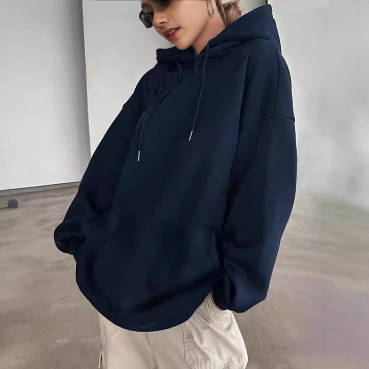 Kvinnors hoodie med slående leopardstjärndesign Mirla-Eva Jonsson