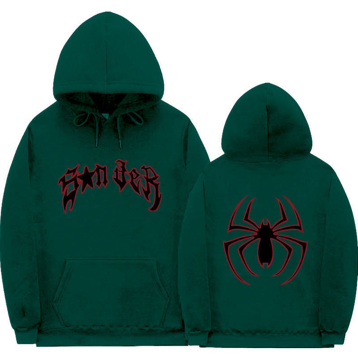 Kvinnors hoodie med slående spidermotiv och grov text Mirla-Eva Jonsson