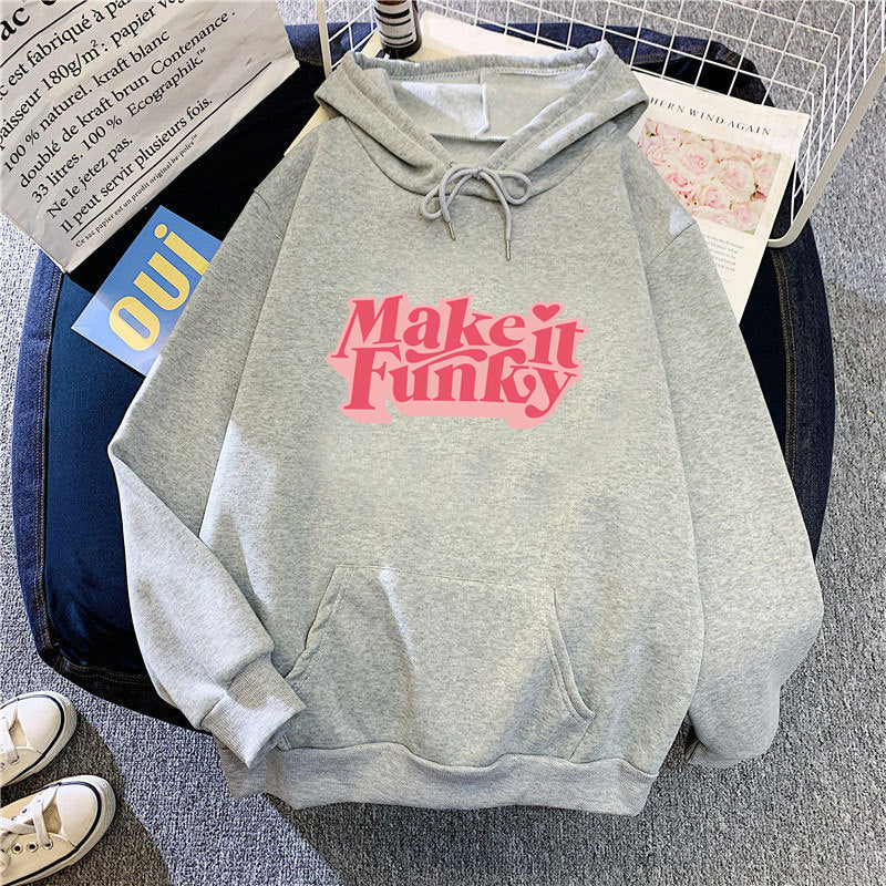 Kvinnors hoodie med slående tryck Mirla-Eva Jonsson