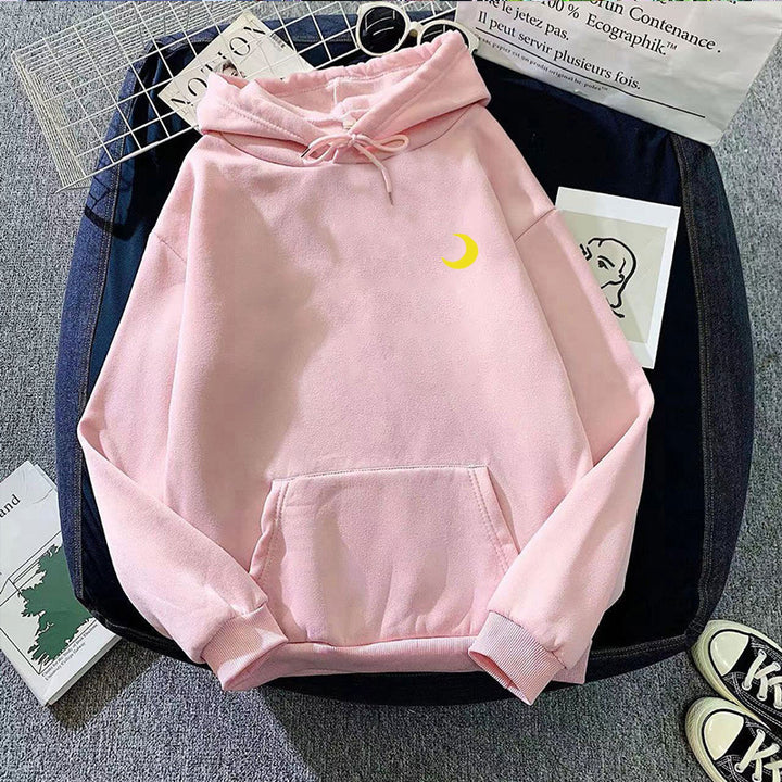 Kvinnors hoodie med söt månmotiv Mirla-Eva Jonsson