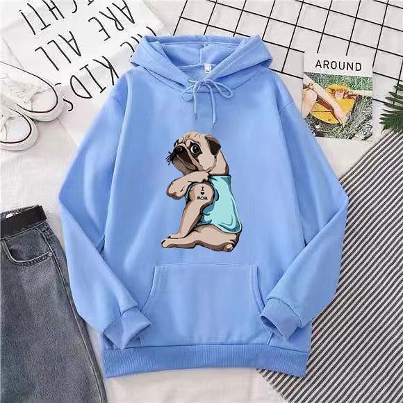 Kvinnors hoodie med sött mopsdesign Mirla-Eva Jonsson