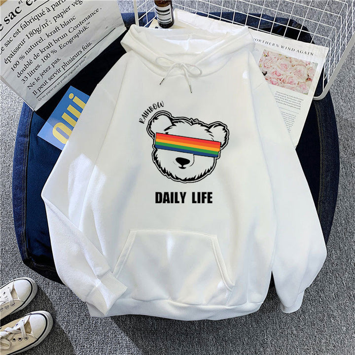 Kvinnors hoodie med stilfullt björnmotiv Mirla-Eva Jonsson