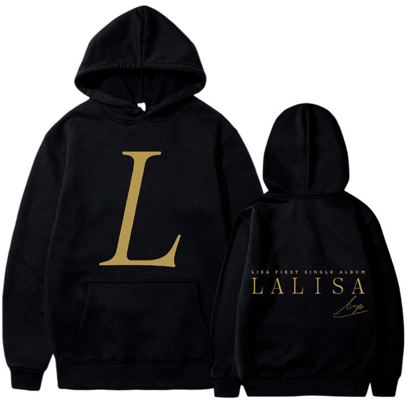 Kvinnors hoodie med stiliga initialtryck och generös känguruficka Mirla-Eva Jonsson