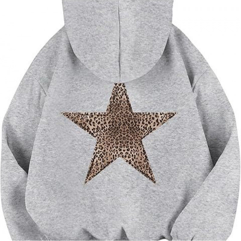 Kvinnors hoodie med stiligt leopardstjärn design och avslappnad passform Mirla-Eva Jonsson