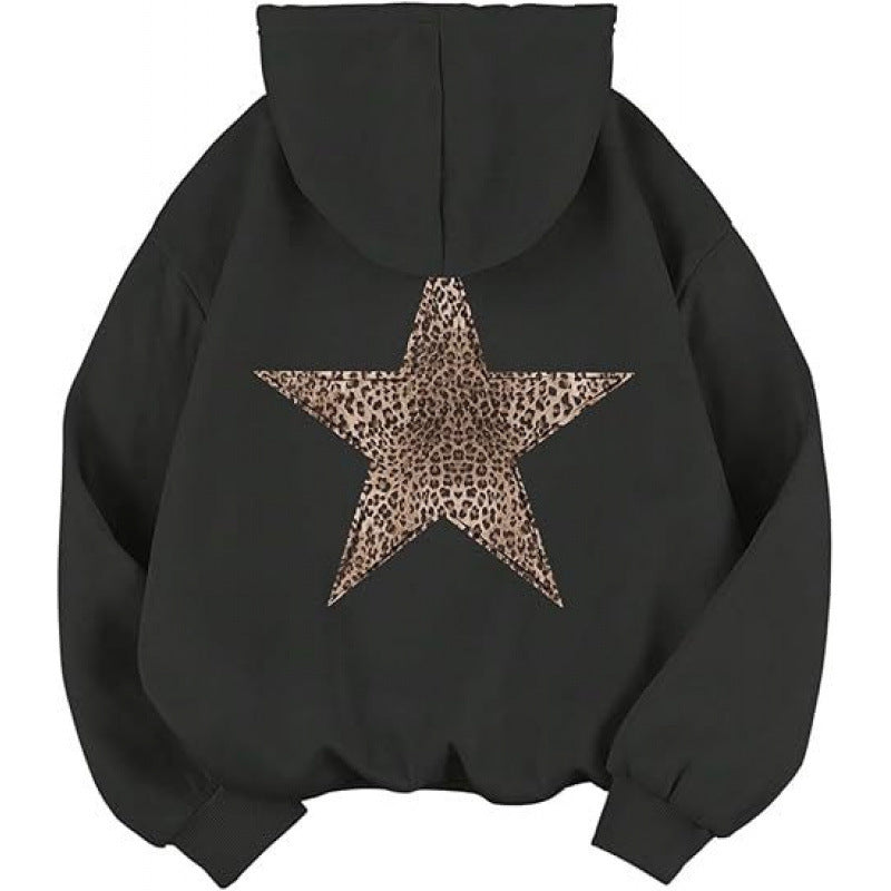 Kvinnors hoodie med stiligt leopardstjärn design och avslappnad passform Mirla-Eva Jonsson