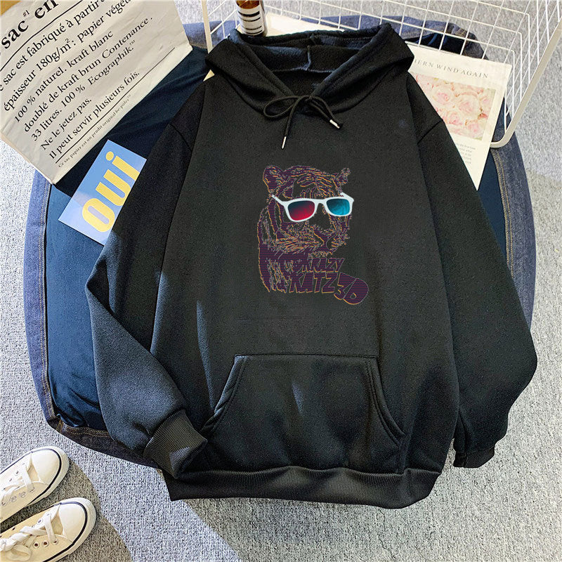 Kvinnors hoodie med stiligt tigermotiv Mirla-Eva Jonsson