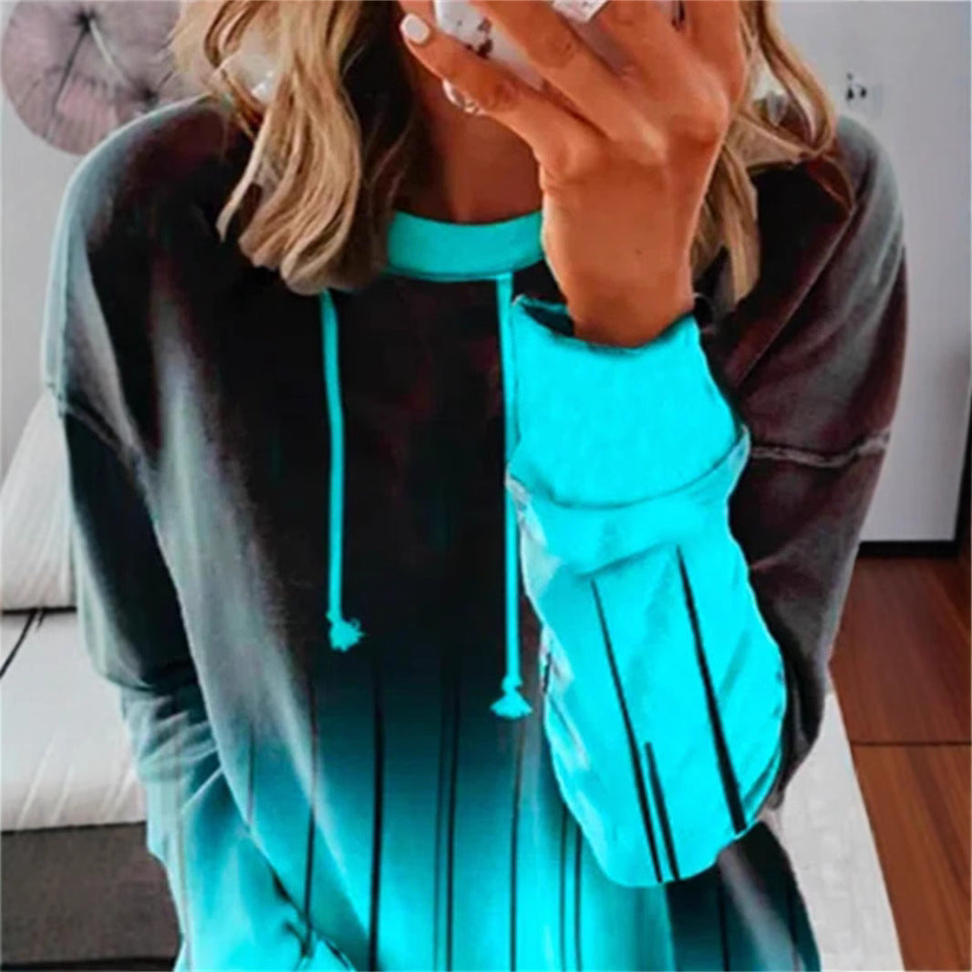 Kvinnors hoodie med stilren gradient och unik design Mirla-Eva Jonsson