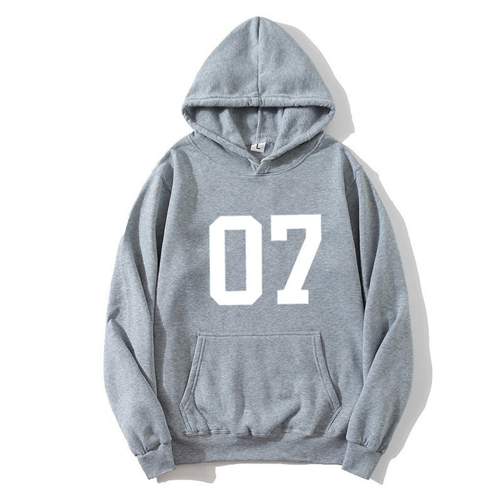 Kvinnors hoodie med stor text Mirla-Eva Jonsson