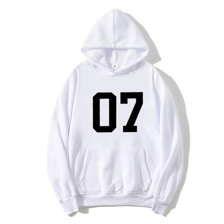 Kvinnors hoodie med stor text Mirla-Eva Jonsson