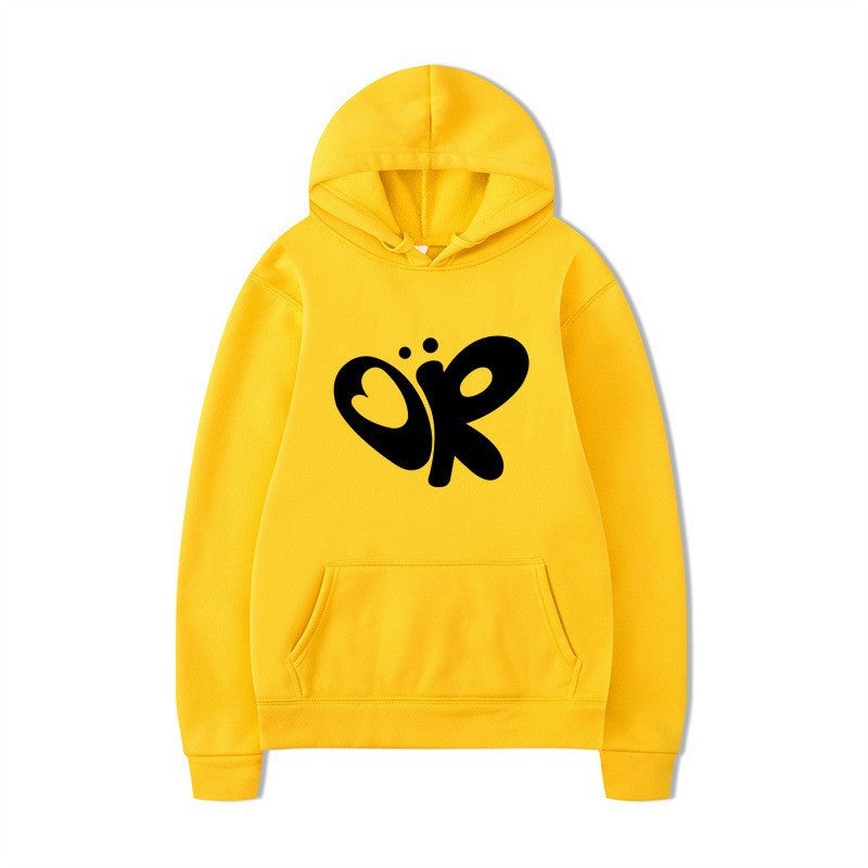 Kvinnors hoodie med stor tryck och praktisk känguruficka Mirla-Eva Jonsson