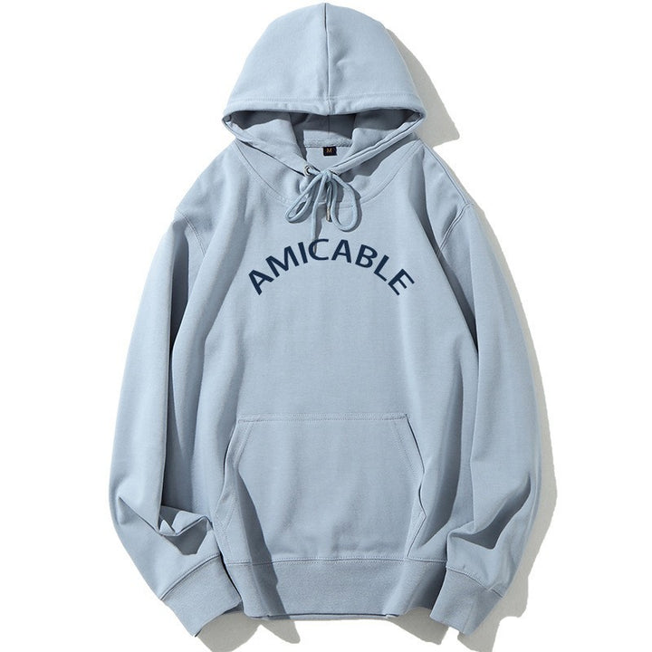 Kvinnors hoodie med stora bokstäver och känguruficka Mirla-Eva Jonsson