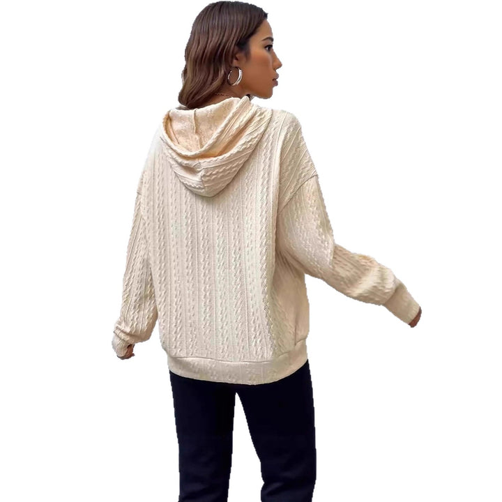 Kvinnors hoodie med texturerad stickad design och bekväm passform Mirla-Eva Jonsson