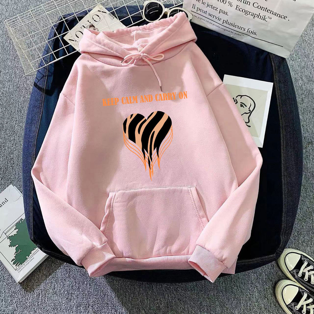 Kvinnors hoodie med trendig hjärtdesign och bekväm passform Mirla-Eva Jonsson