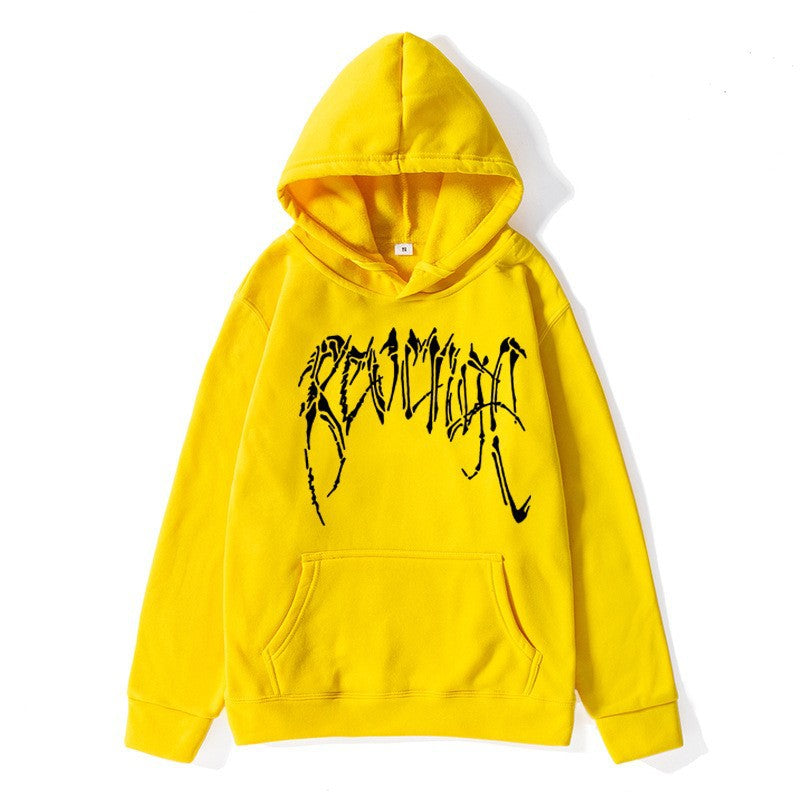 Kvinnors hoodie med unik grafisk text Mirla-Eva Jonsson