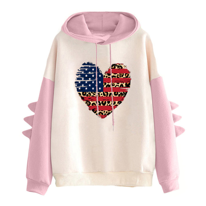 Kvinnors hoodie med unik hjärtdesign och trendiga detaljer Mirla-Eva Jonsson
