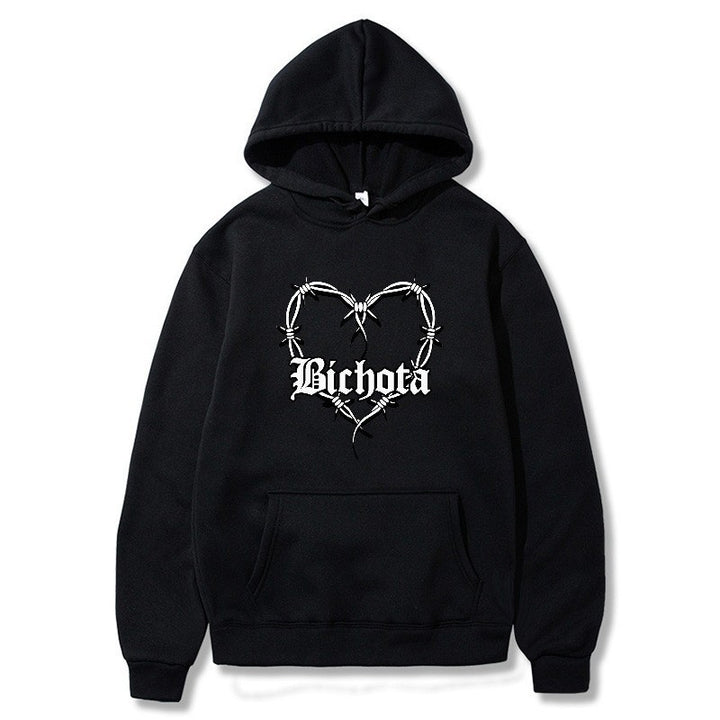 Kvinnors hoodie med unik hjärtformad design och broderad text Mirla-Eva Jonsson