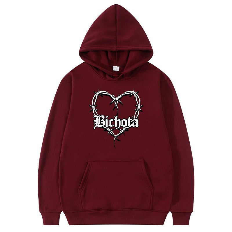 Kvinnors hoodie med unik hjärtformad design och broderad text Mirla-Eva Jonsson