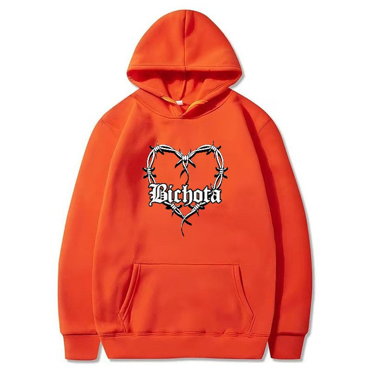 Kvinnors hoodie med unik hjärtformad design och broderad text Mirla-Eva Jonsson