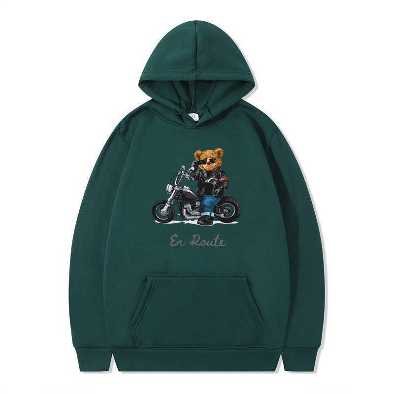 Kvinnors hoodie med unikt björndesign och avslappnad passform Mirla-Eva Jonsson