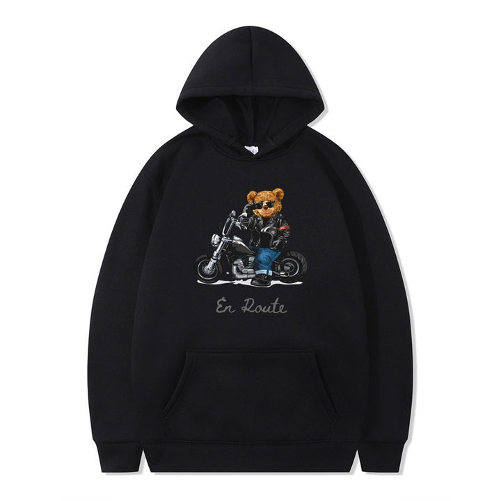 Kvinnors hoodie med unikt björndesign och avslappnad passform Mirla-Eva Jonsson
