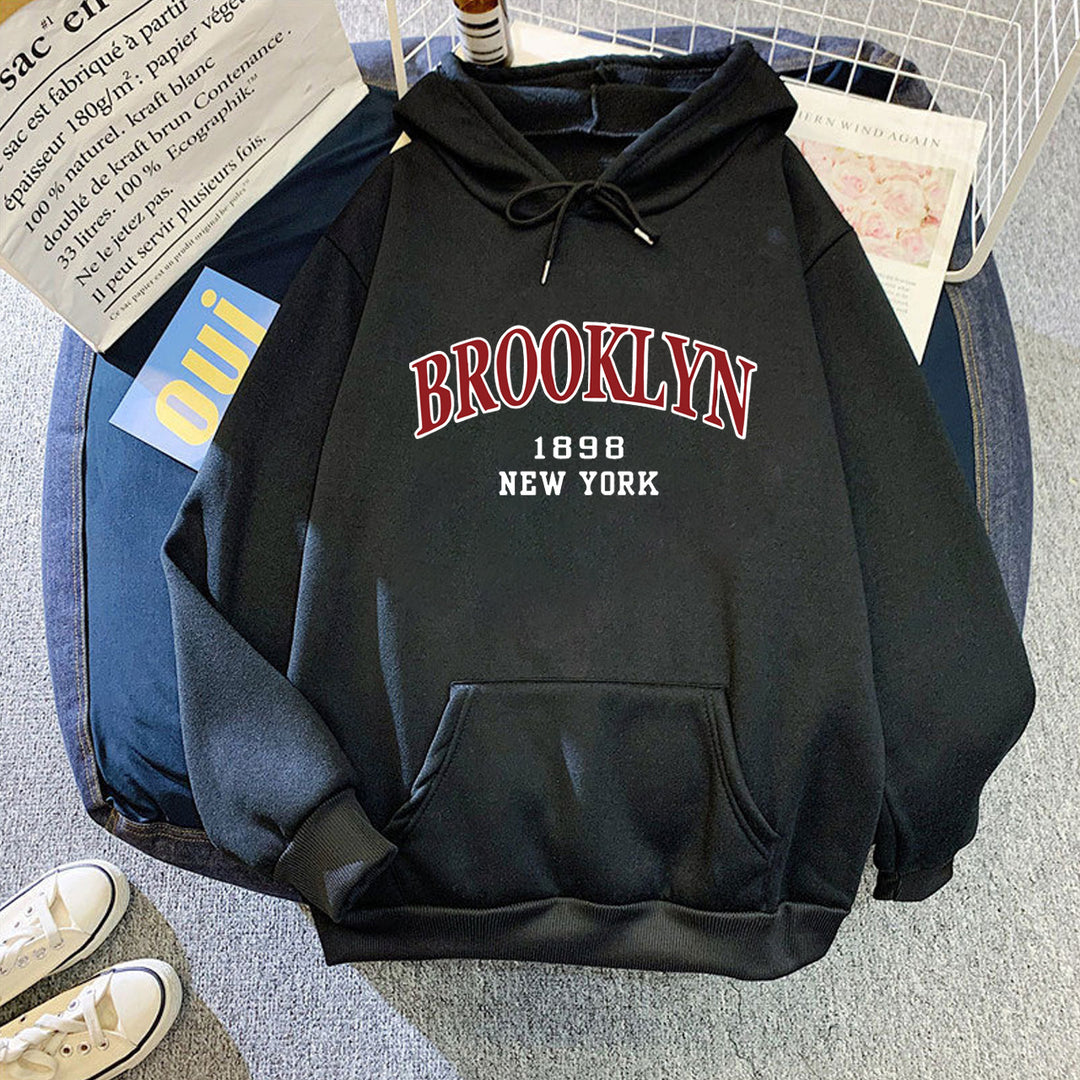 Kvinnors hoodie med urban Brooklyn design Mirla-Eva Jonsson
