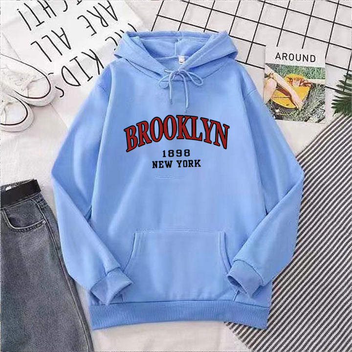Kvinnors hoodie med urban Brooklyn design Mirla-Eva Jonsson