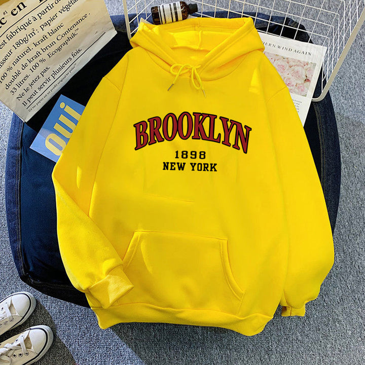 Kvinnors hoodie med urban Brooklyn design Mirla-Eva Jonsson