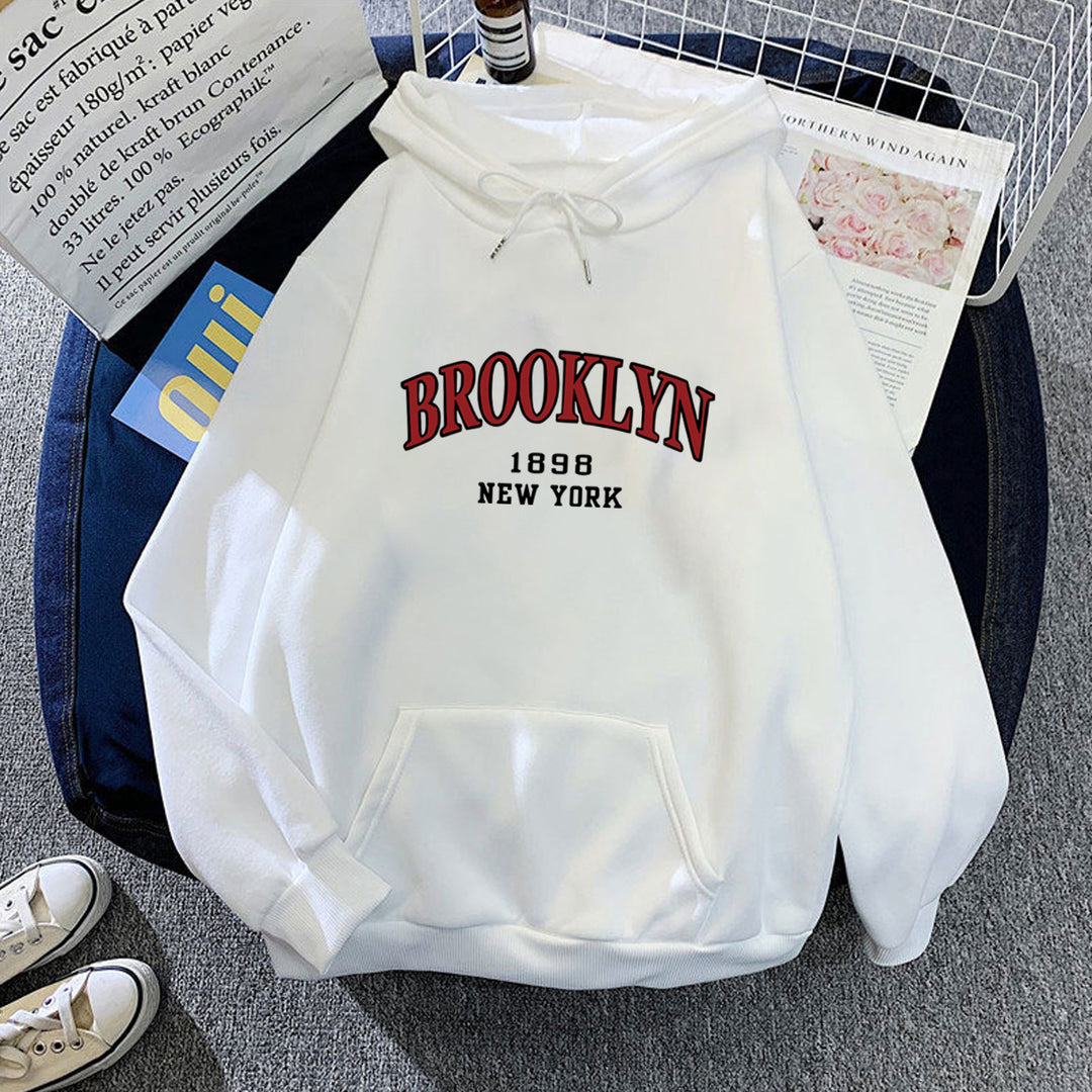Kvinnors hoodie med urban Brooklyn design Mirla-Eva Jonsson