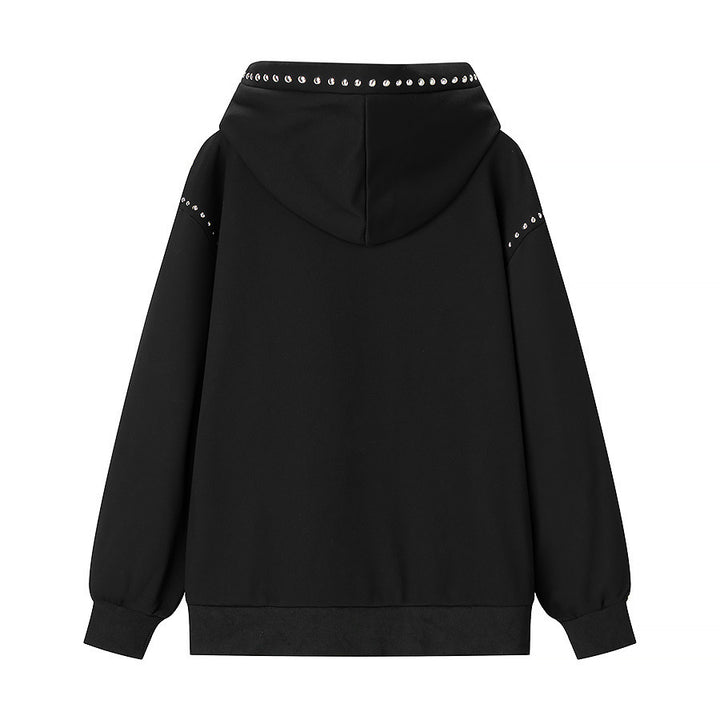 Kvinnors hoodie sweatshirt med dekorativa nitar och avslappnad passform Mirla-Eva Jonsson