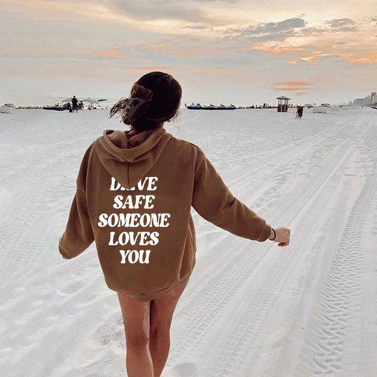 Kvinnors hoodie sweatshirt med inspirerande text och avslappnad passform Mirla-Eva Jonsson