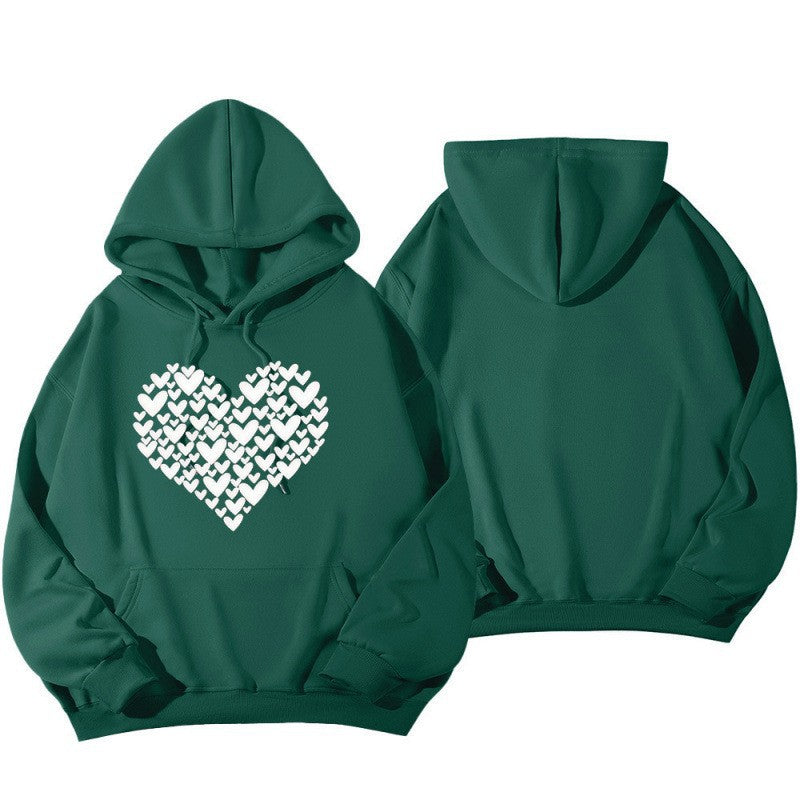 Kvinnors hoodie sweatshirt med stort hjärtformade design Mirla-Eva Jonsson