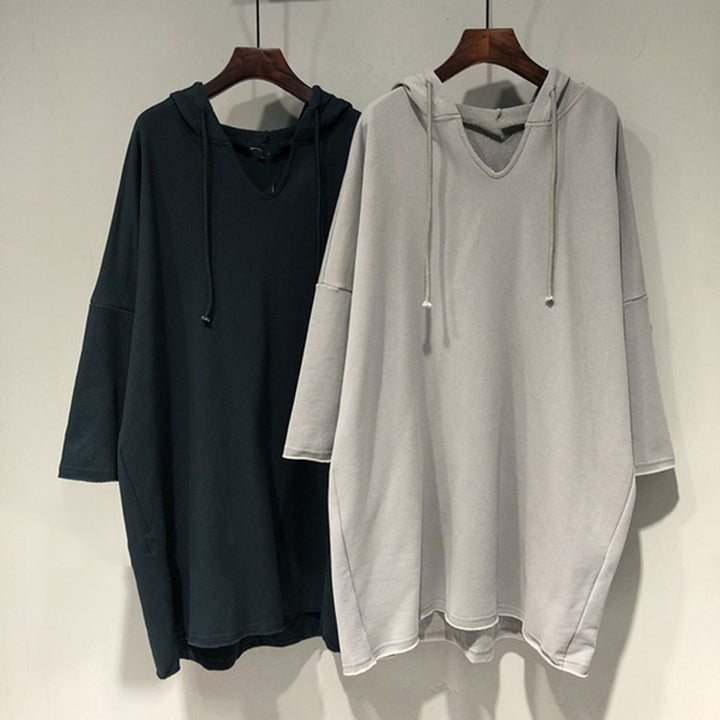 Kvinnors hoodieklänning med generös skärning och huva Mirla-Eva Jonsson