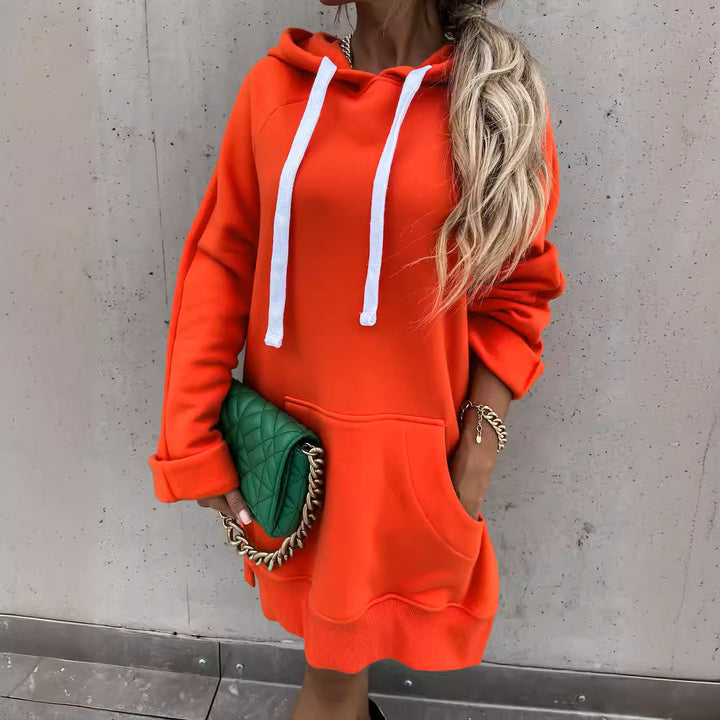 Kvinnors hoodieklänning med huva och sidoknya Mirla-Eva Jonsson