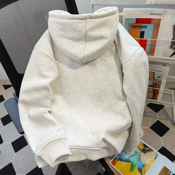 Kvinnors hupptröja med trendig text Mirla-Eva Jonsson