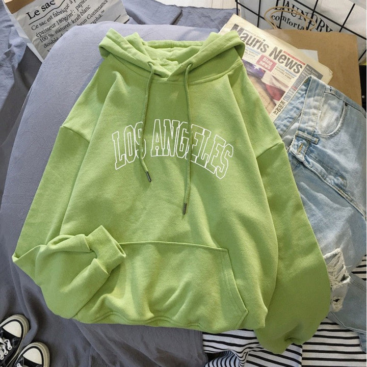 Kvinnors huvtröja med kreativ Los Angeles text Mirla-Eva Jonsson