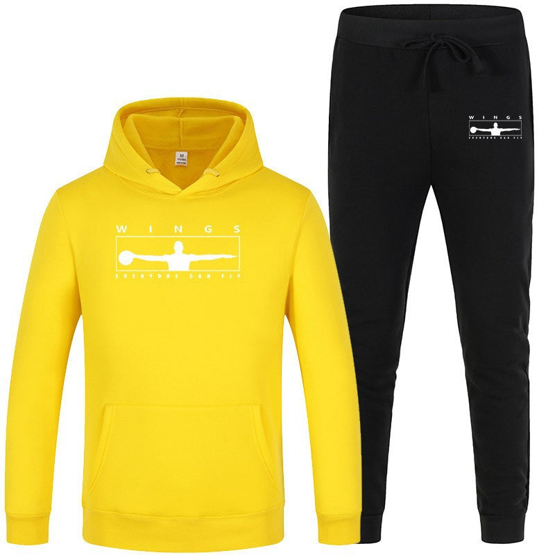 Kvinnors joggingset med modern logotyp och bekväma kängurufickor Mirla-Eva Jonsson